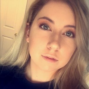 Meet your Posher, Kara
